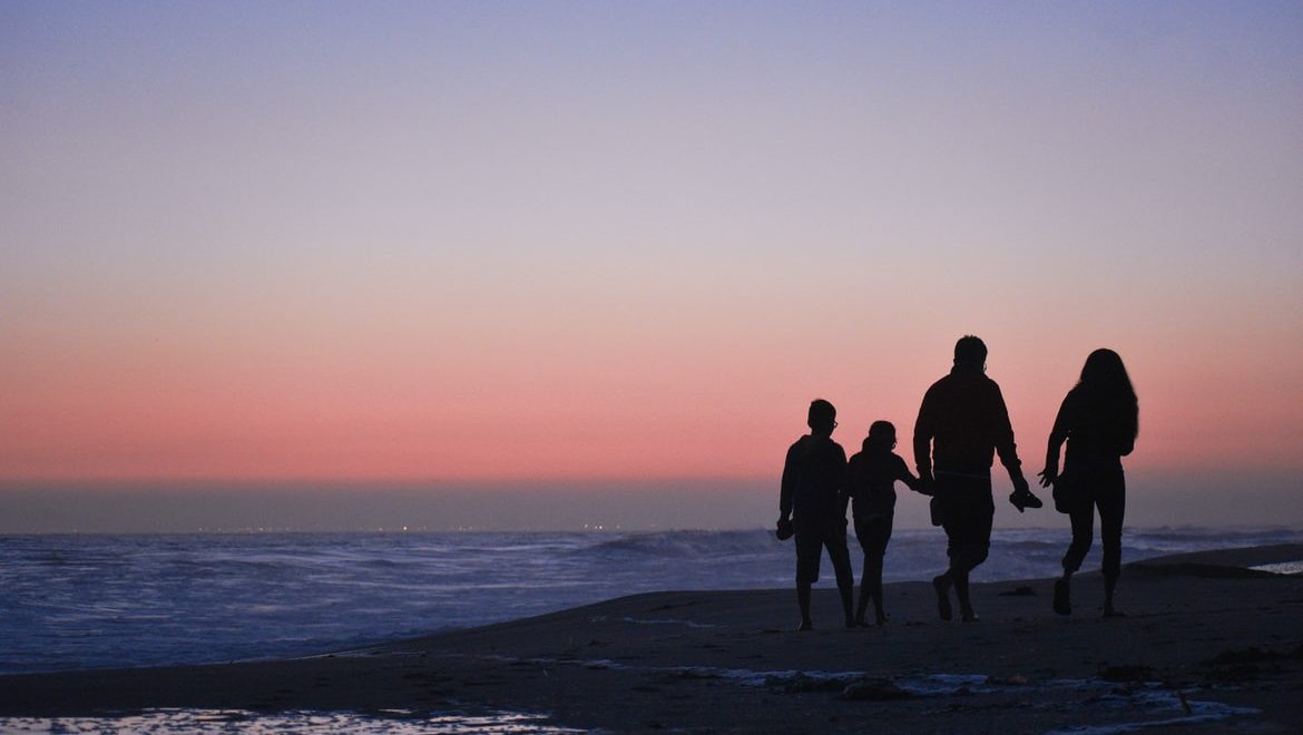 What makes Tamariu great for families?
